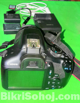 CANON 1300D